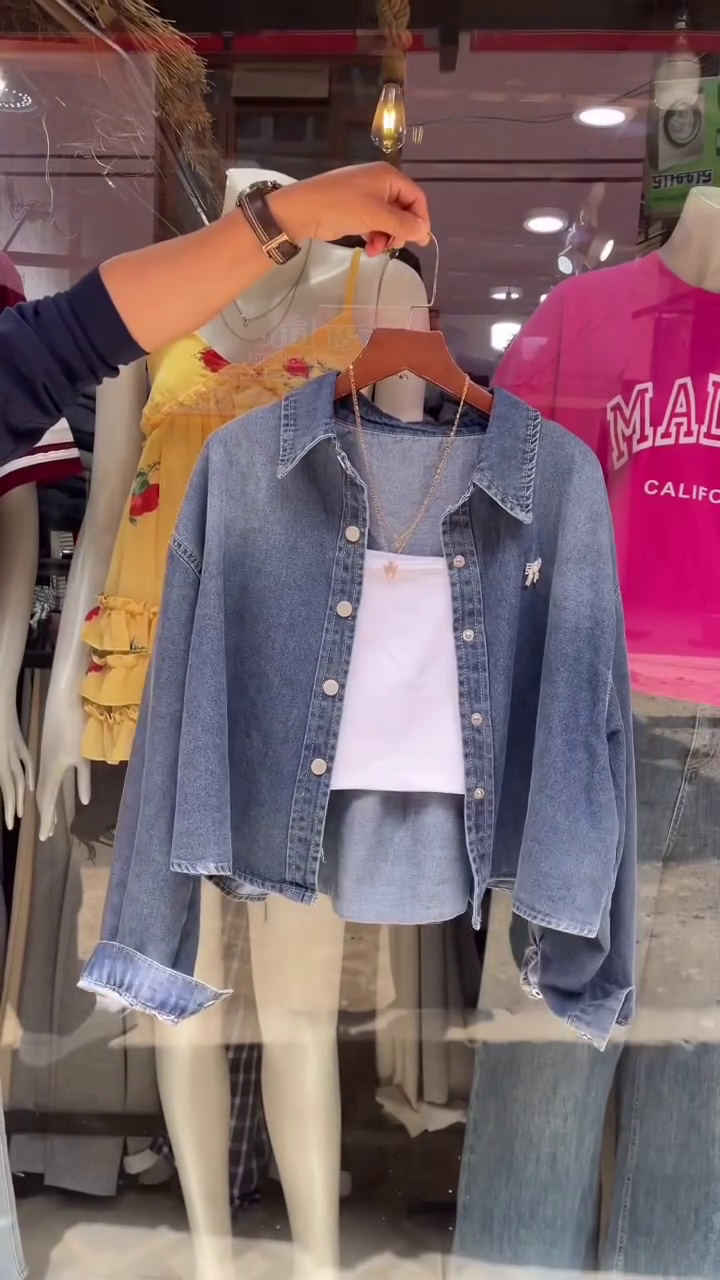 Urban Chic Layered Denim Shirt & Crop Top Co-Ord Set – Soft Wash Everyday Style 💙✨