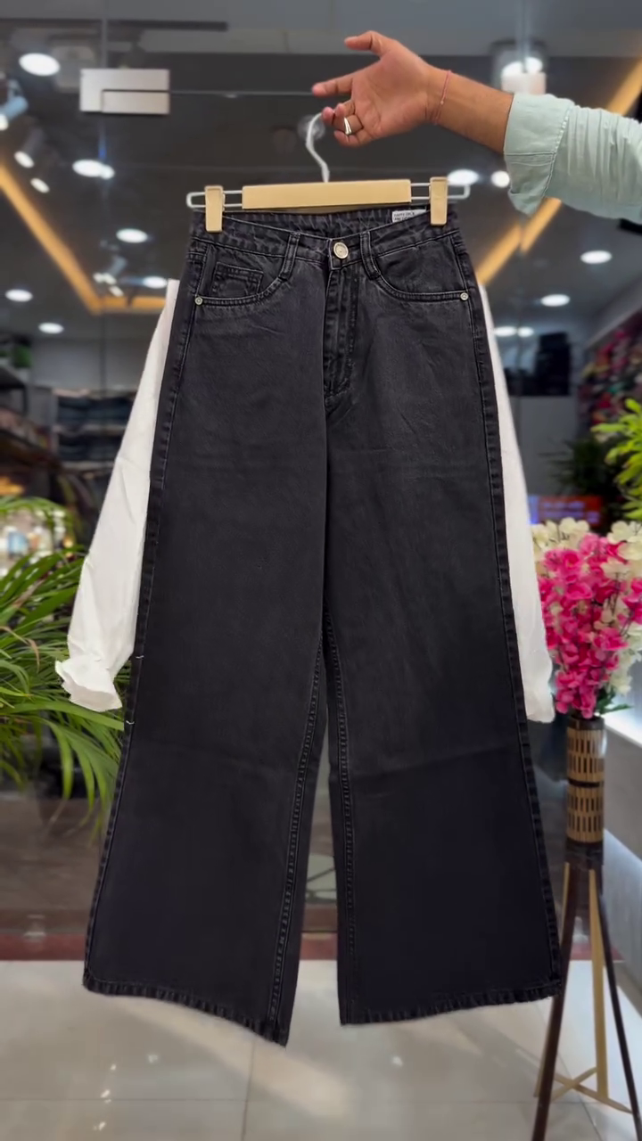 Elegant Layered Denim Peplum Top with Classic Shirt & Wide-Leg Culotte Set – Chic Statement Ensemble 🤍✨👖
