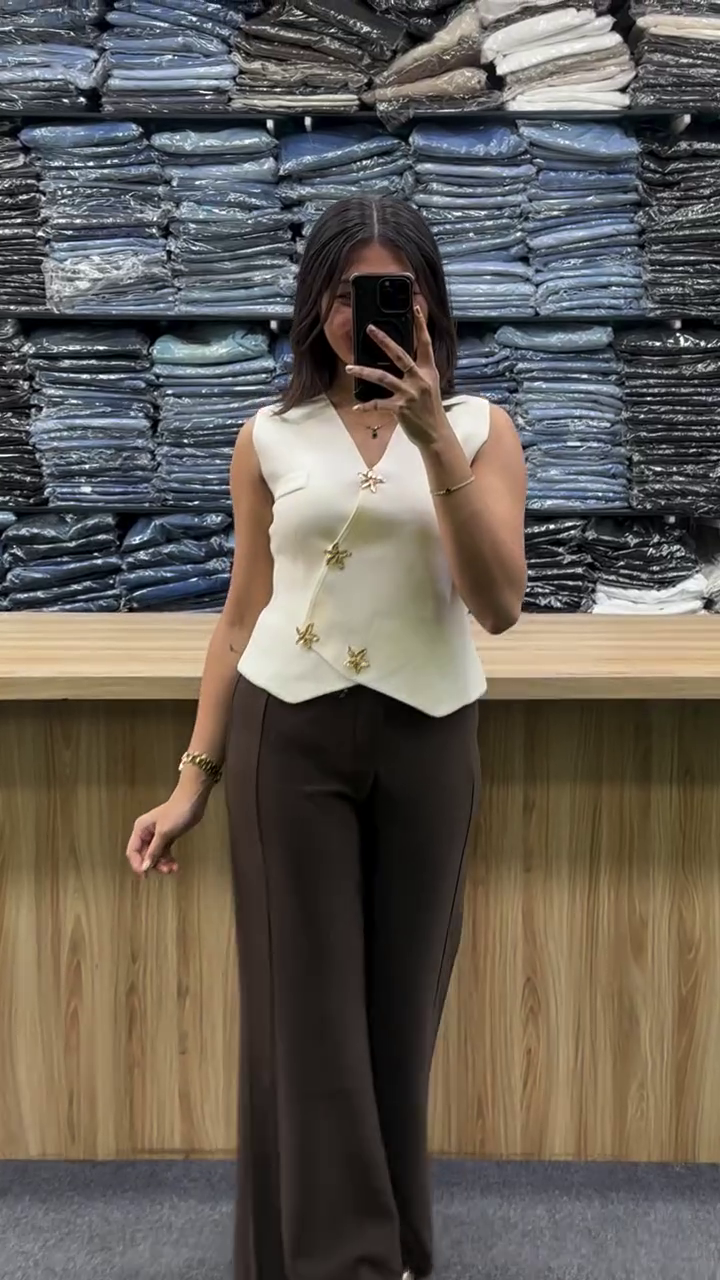 Elegant Noir Embellished Sleeveless Top with Flared Pants Co-Ord Set – Luxe Minimal Glam 🖤✨👖