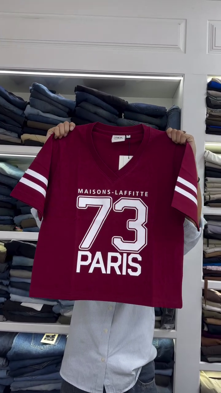 💙 Paris 73 V-Neck Sporty Chic Tee – Casual Street Style Essential ✨👕
