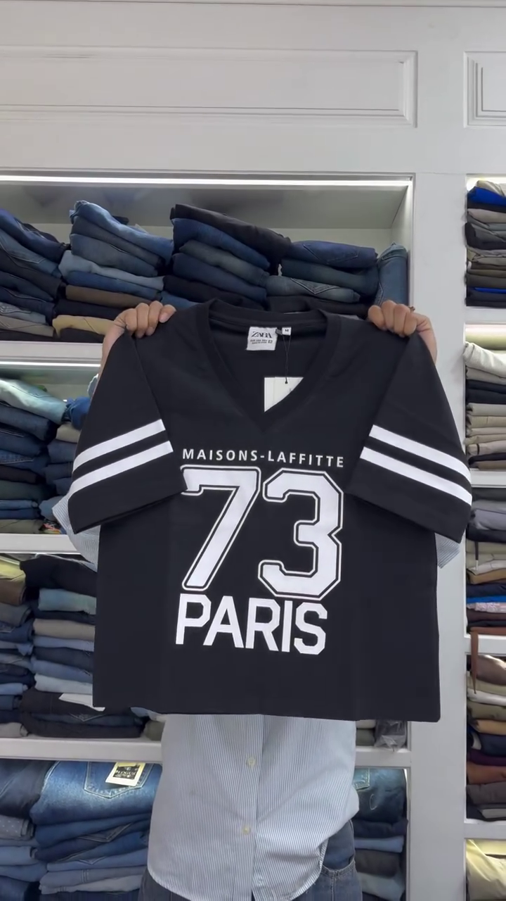 💙 Paris 73 V-Neck Sporty Chic Tee – Casual Street Style Essential ✨👕
