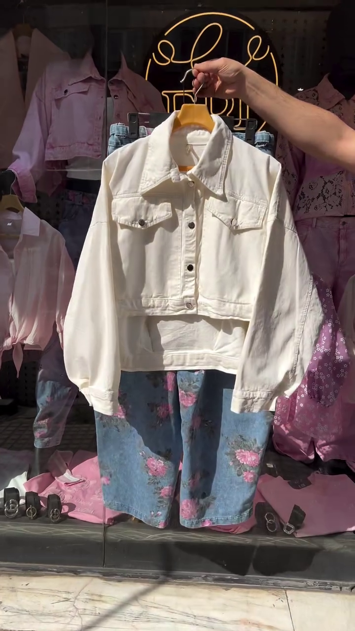 🤎 Edgy Cropped Brown Denim Jacket with Floral Denim Shorts – Street Style Statement Combo 🌸✨