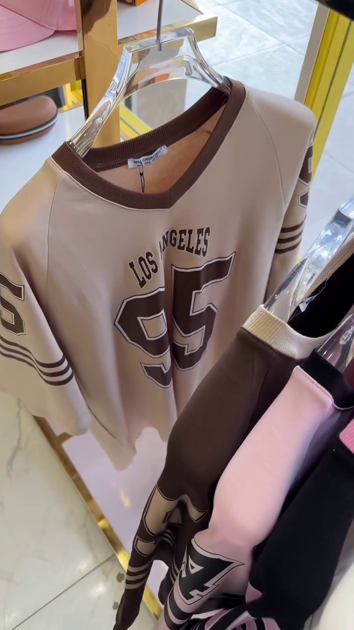 🎀  Oversized Varsity Style V-Neck Casual Streetwear Graphic T-Shirt for Everyday Fashion 🎀