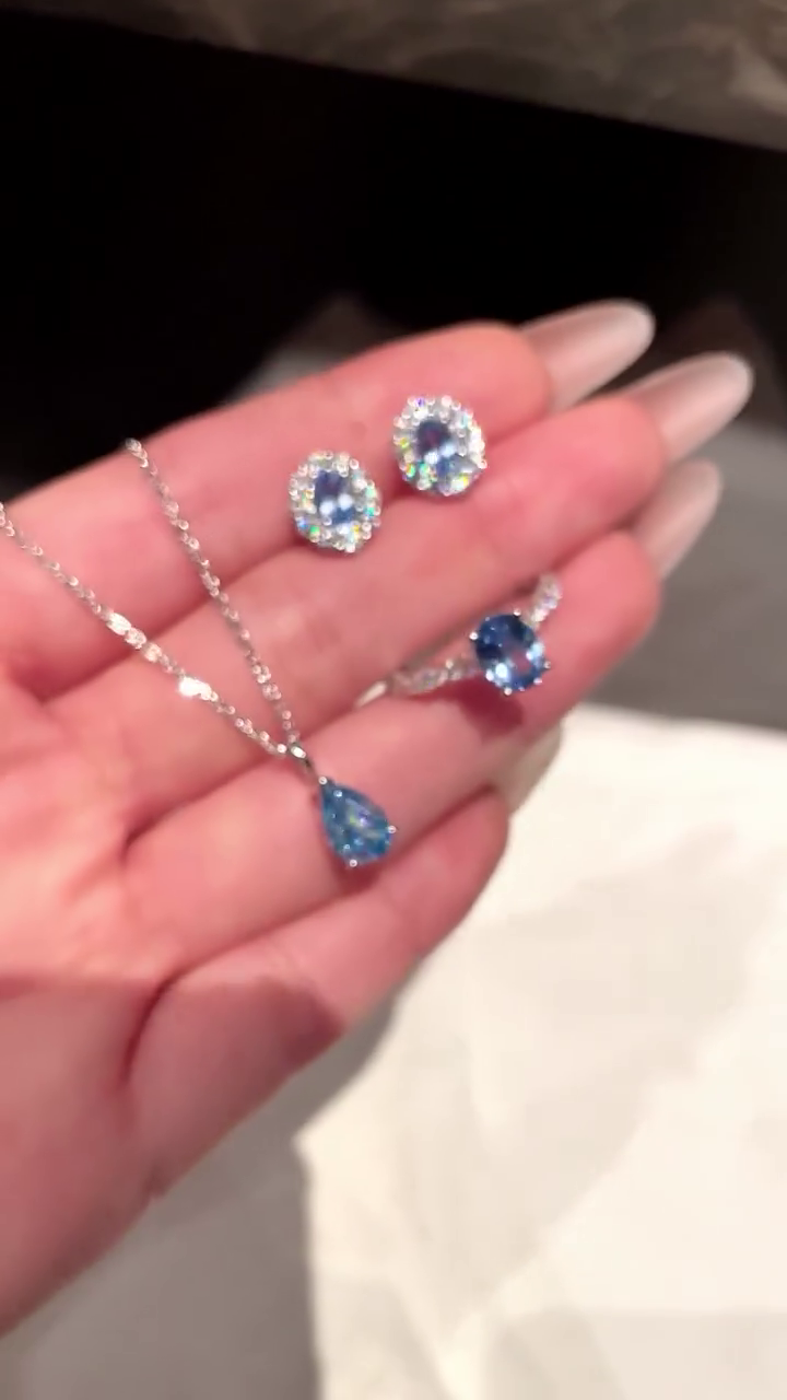 💙💎 Luxury Blue Crystal Jewelry Gift Set for Women – Elegant Pendant Necklace, Sparkling Stud Earrings & Adjustable Ring Collection 💎💙