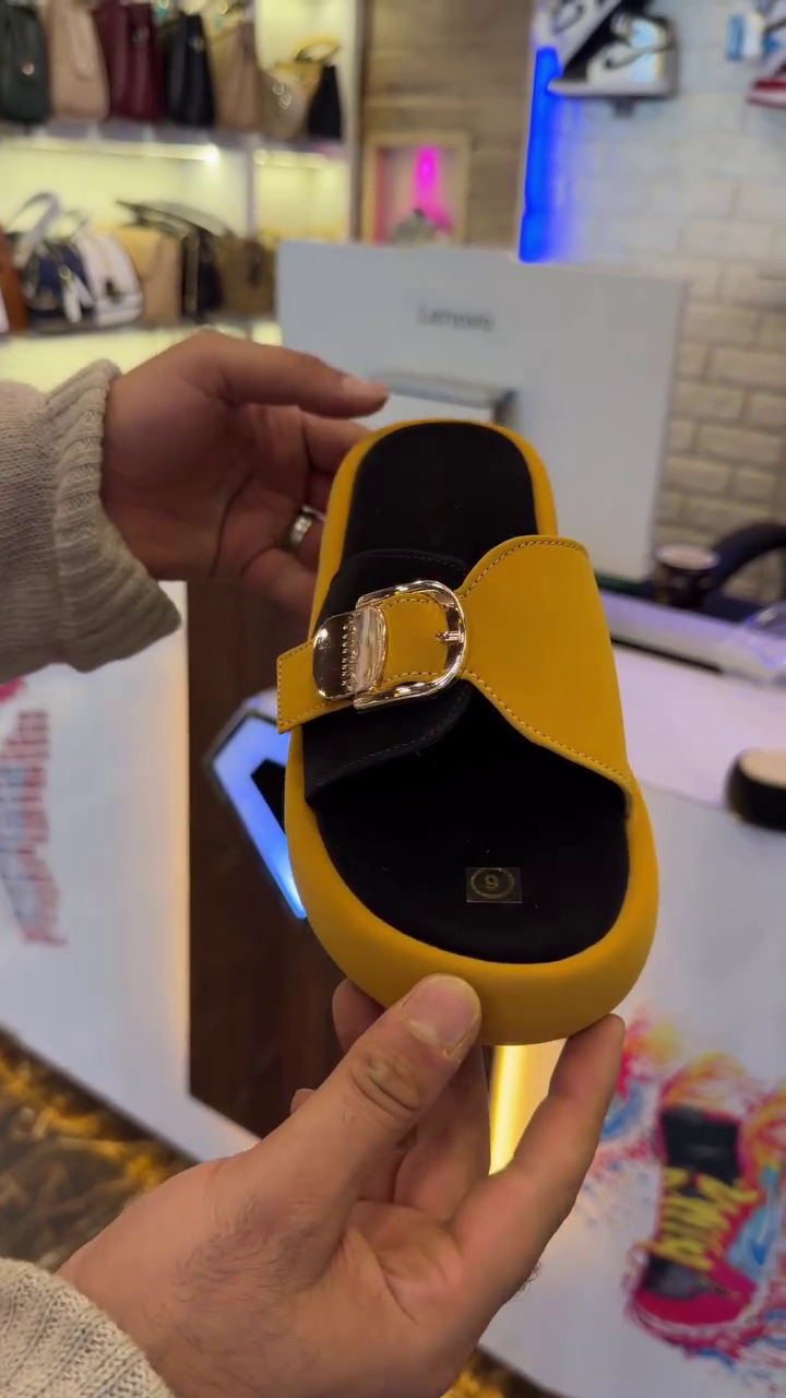 👡 Stylish Buckle Platform Comfort Slides for Women – Premium Lightweight Casual Slip-On Sandals ✨💛