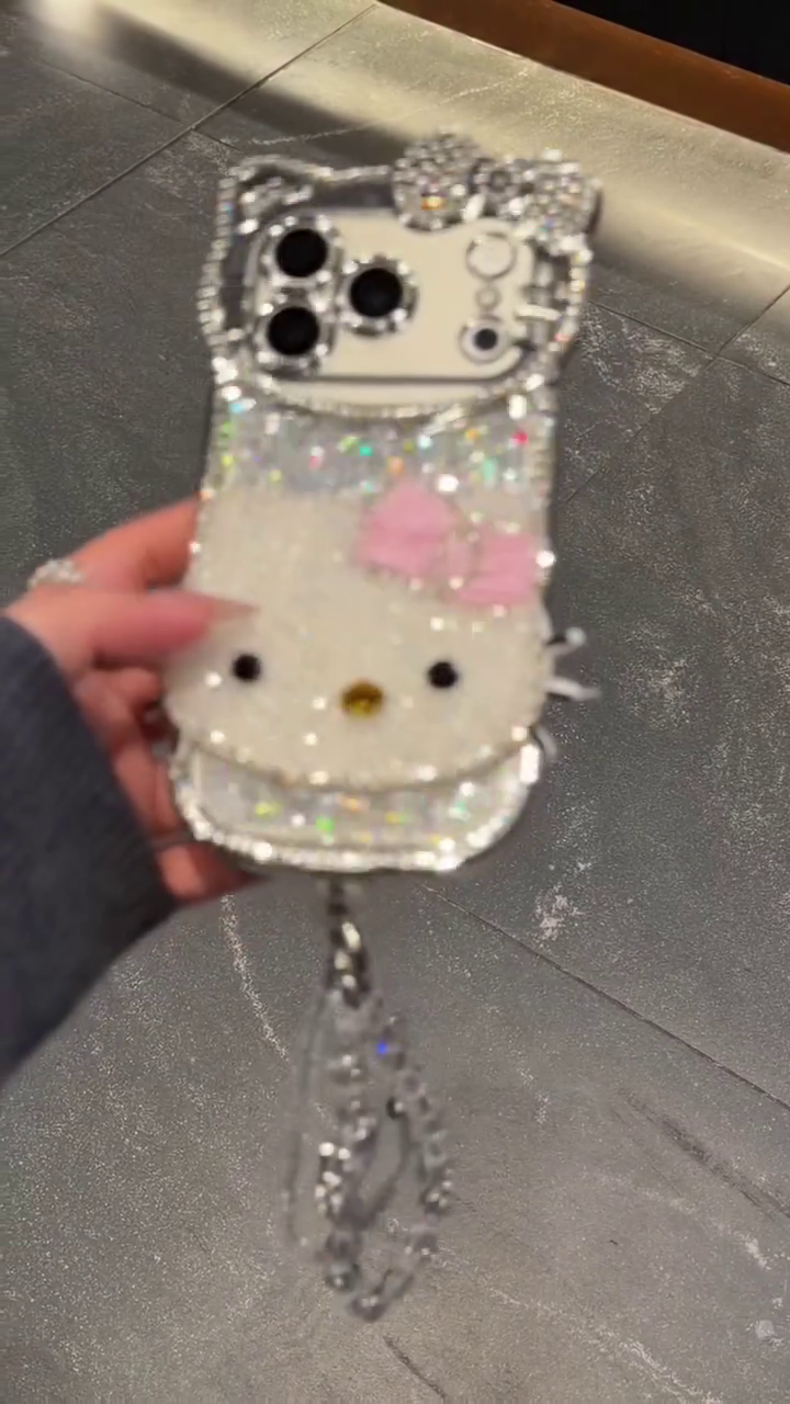 🎀  Cute Sparkling Cartoon Crystal Phone Cover with Decorative Charm Strap – Premium Protective Fashion Mobile Case ✨📱