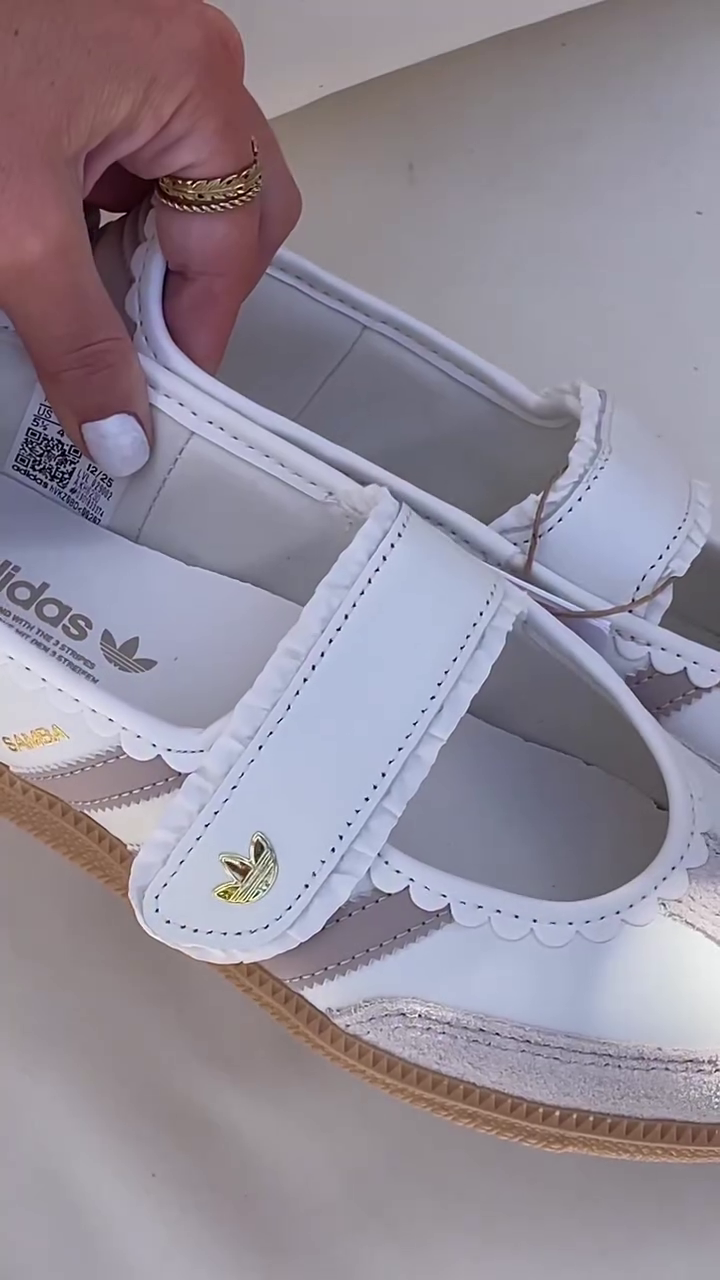 👟🤍  Cute Heart Charm Comfort Mary Jane Casual Walking Shoes for Women 🤍👟