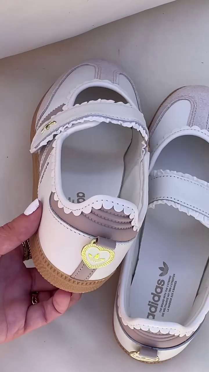 👟🤍  Cute Heart Charm Comfort Mary Jane Casual Walking Shoes for Women 🤍👟