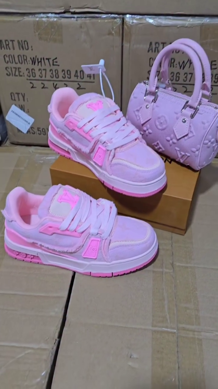🩷👟 Trendy Pink Fashion Sneakers with Matching Mini Handbag Combo Set 👟🩷