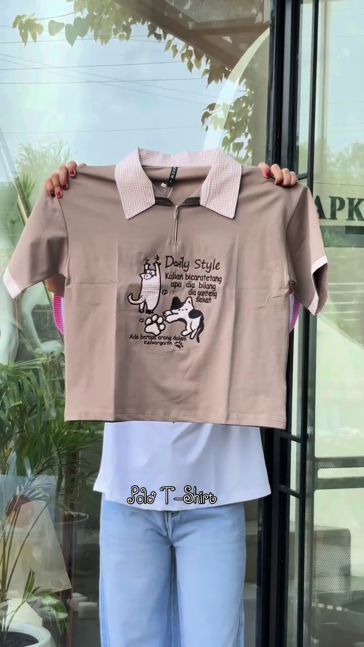 🤎 Trendy Graphic Polo Collar Oversized T-Shirt for Women | Premium Casual Half Sleeve Streetwear Tee | Everyday Comfortable Fashion Top