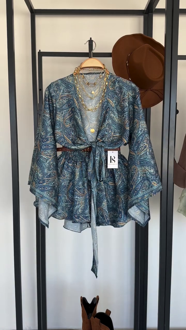 🌿 Premium Bohemian Paisley Print Tie-Front Co-Ord Set with Flowy Bell Sleeves & High-Waist Shorts for Women