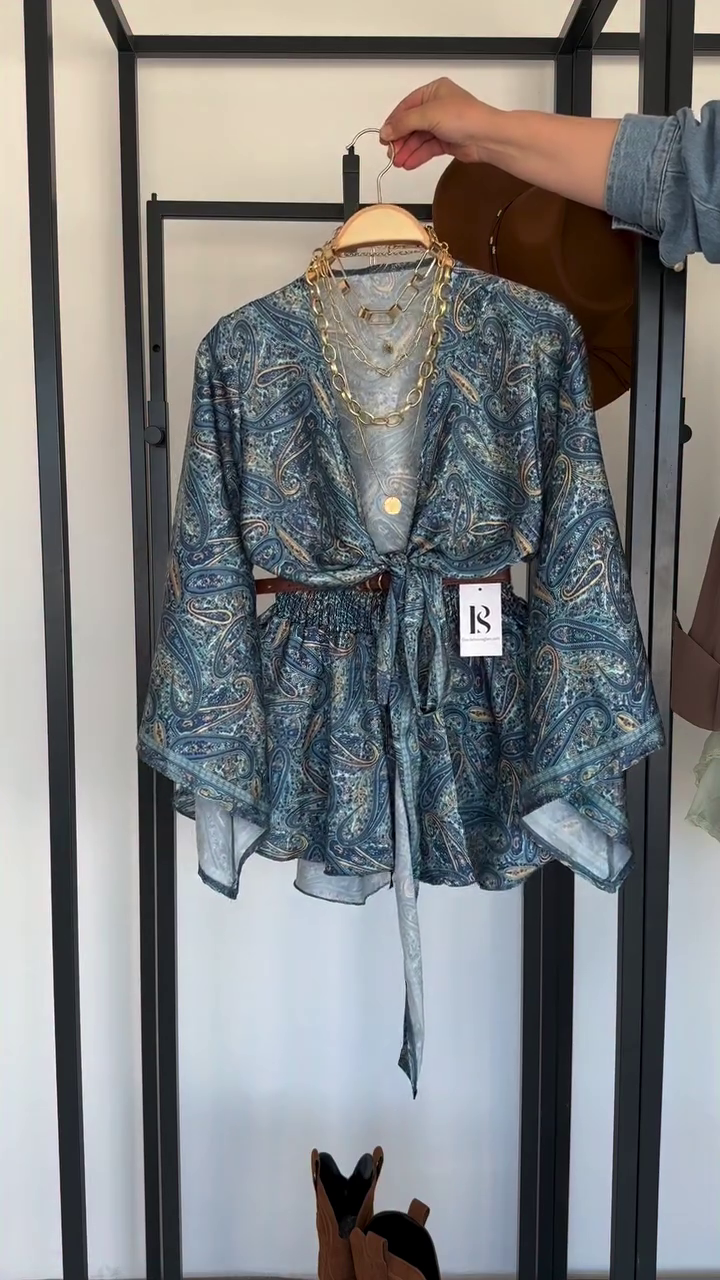 🌿 Premium Bohemian Paisley Print Tie-Front Co-Ord Set with Flowy Bell Sleeves & High-Waist Shorts for Women