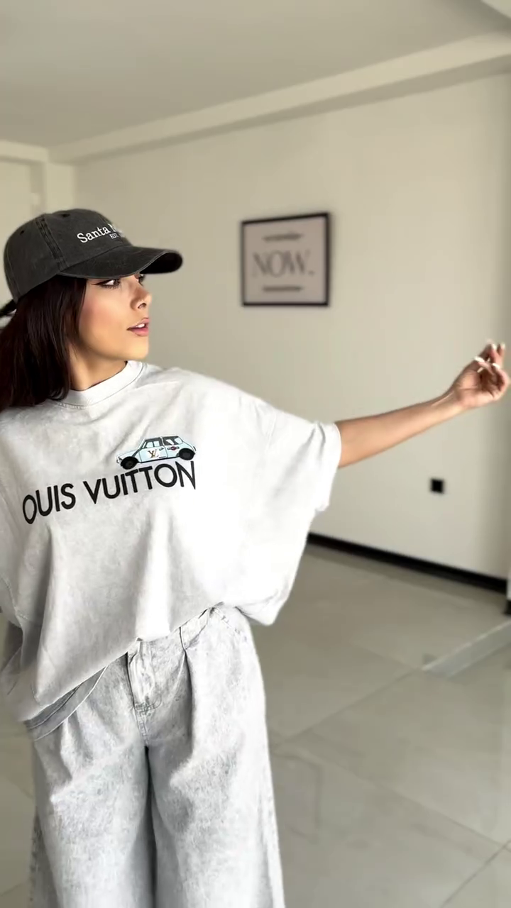 🤍 Premium Oversized Casual Graphic Style T-Shirt for Women | Soft Relaxed Fit Everyday Streetwear Tee