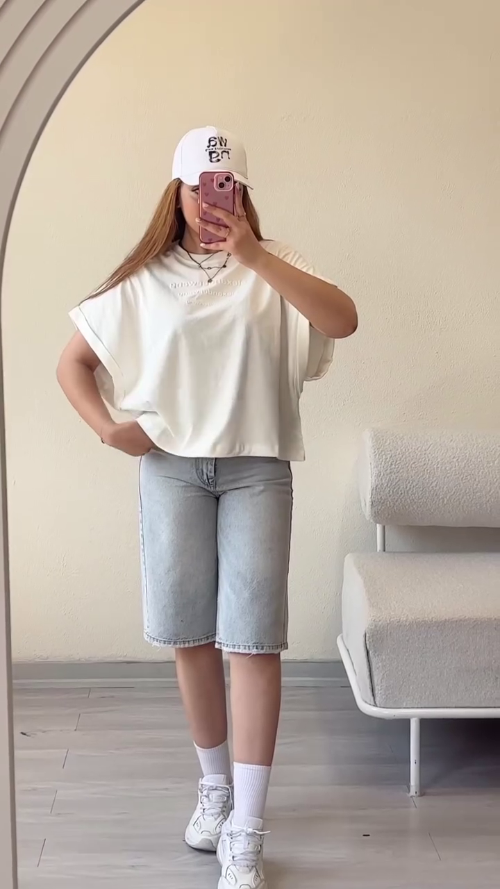 💖 Trendy Oversized Bubble Sleeve Pink T-Shirt with Premium Light Wash Denim Bermuda Shorts Casual Co-Ord Outfit for Women