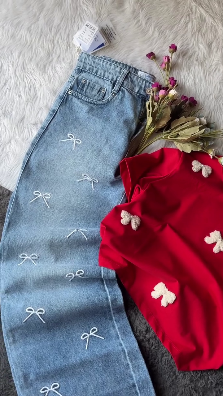 🎀 Premium Bow Embroidered Straight Fit Denim Jeans with Soft Cotton Graphic T-Shirt Casual Outfit for Women