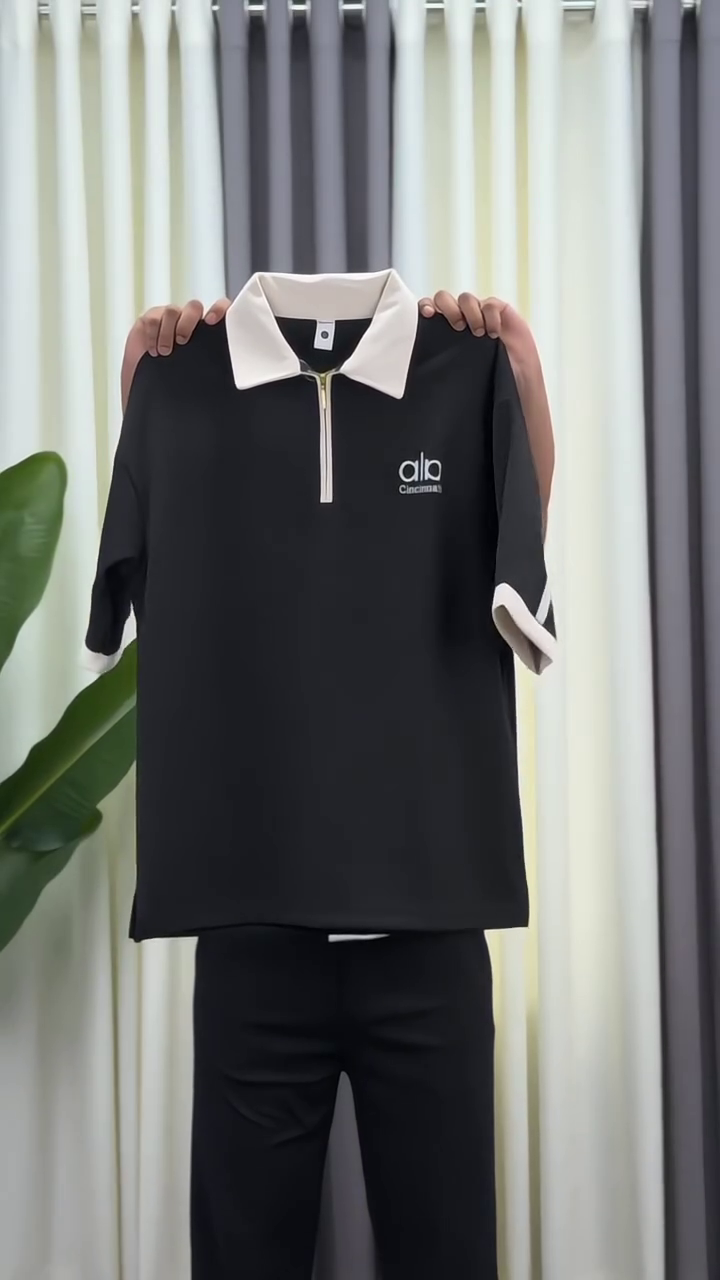 🤎 Premium Half-Zip Polo Collar T-Shirt with Comfortable Relaxed Fit Casual Wear for Men