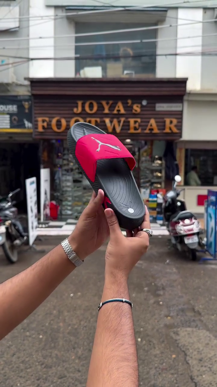 Premium Red & Black Sporty Casual Slides with Bold Embossed Strap, Comfortable Textured Footbed, Modern Slip-On Construction & Trendy Everyday Streetwear Appeal ❤️🖤