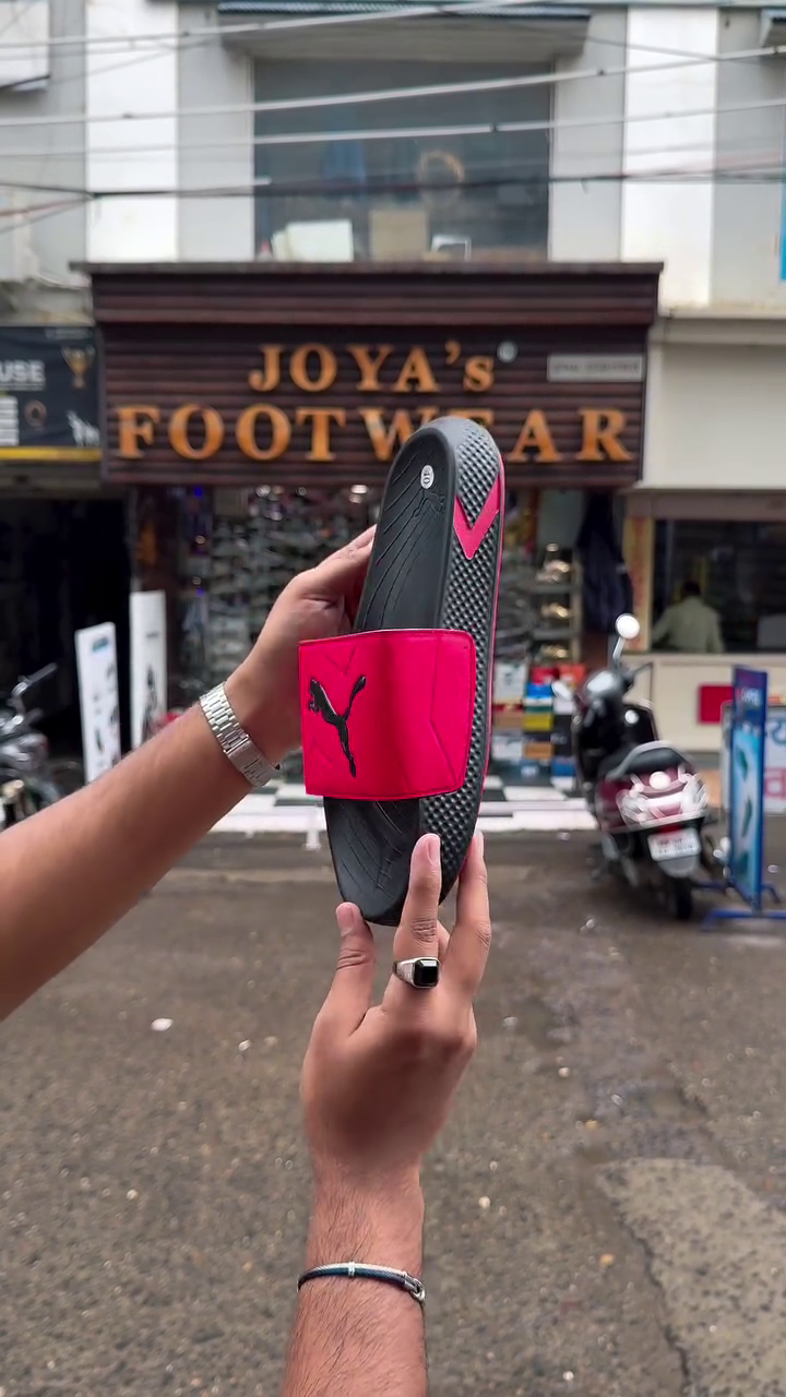 Premium Red & Black Sporty Casual Slides with Bold Embossed Strap, Comfortable Textured Footbed, Modern Slip-On Construction & Trendy Everyday Streetwear Appeal ❤️🖤