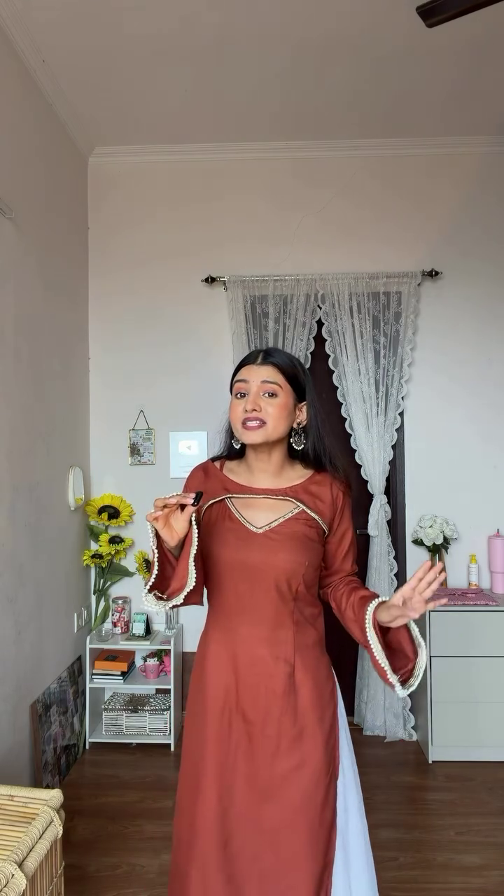 Premium Maroon Embroidered Straight Kurta with Delicate Floral Motifs, V-Neck Detailing, Stylish Black Palazzo Pants & Matching Dupatta – Elegant Ethnic 3-Piece Women’s Festive Wear Set 🌸👗✨
