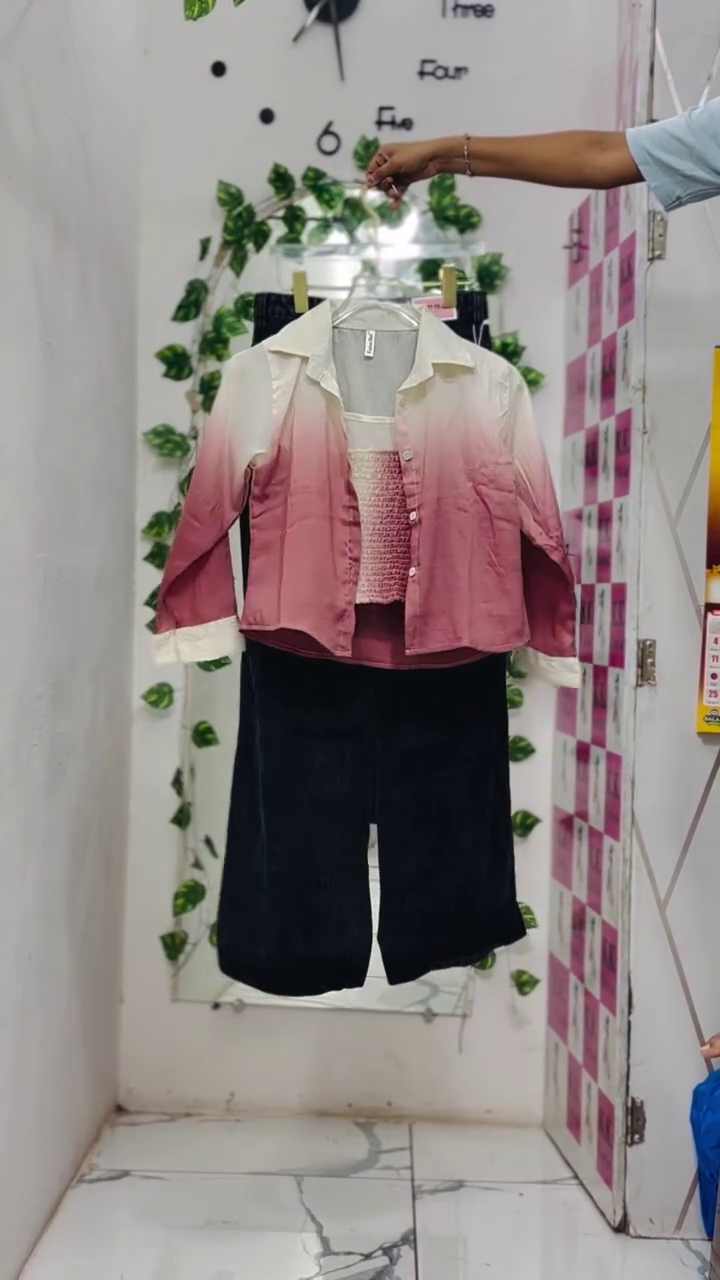 Trendy Pink & Cream Ombre Cropped Jacket with Textured Inner Top and Stylish Black Wide-Leg Shorts – Modern Chic 3-Piece Girls’ Fashion Co-Ord Outfit Set 🌸🖤✨