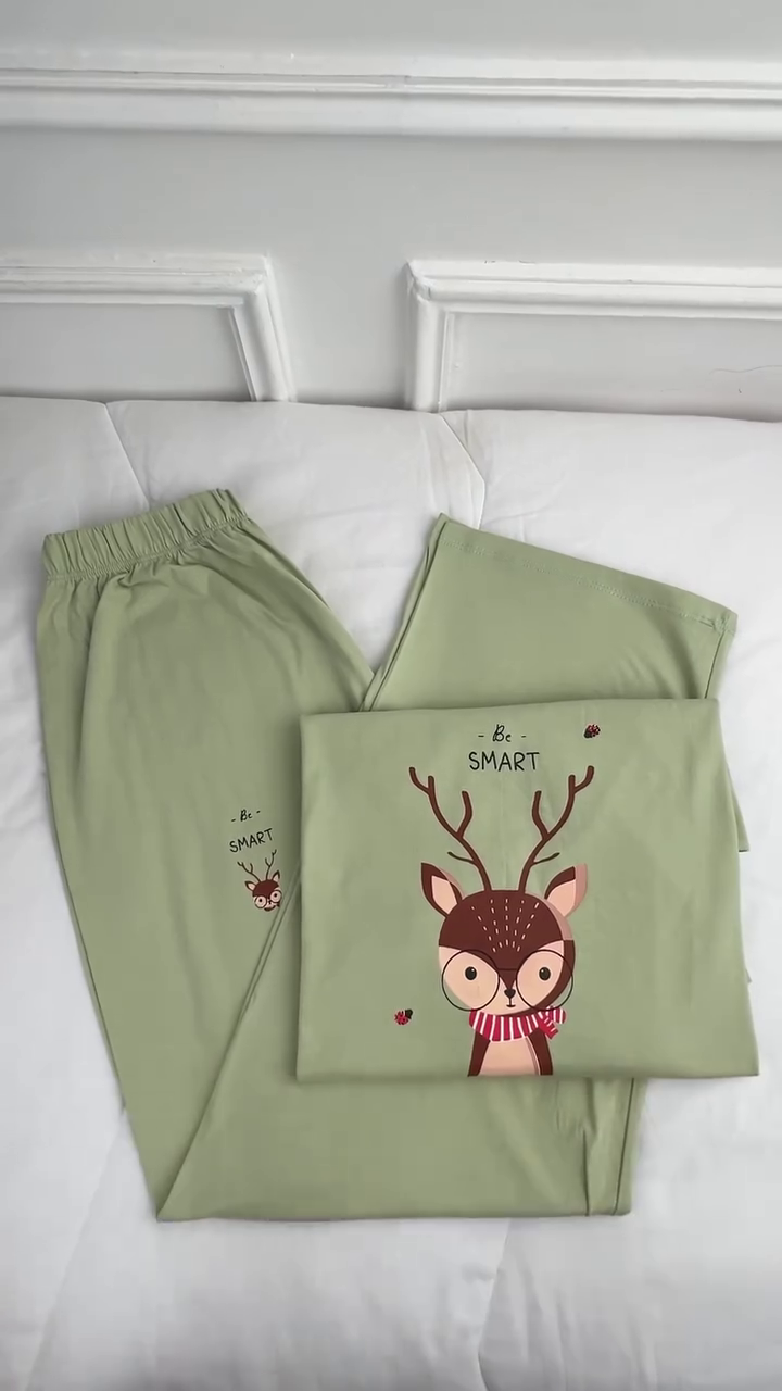 Premium Sage Green Cute Deer Printed Comfortable Night Suit Set with Matching Top & Relaxed Pajama Bottom, Adorable Graphic Detailing & Soft Everyday Loungewear Design for Women & Girls 🦌💚✨