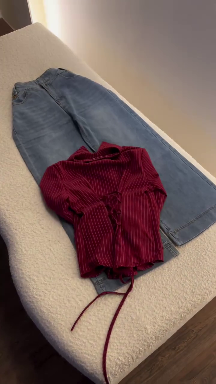 Trendy Burgundy Vertical Stripe Full-Sleeve Collared Shirt with Classic Light-Wash Denim Jeans – Smart Casual Two-Piece Outfit Set for Kids, Boys & Girls ❤️👖✨