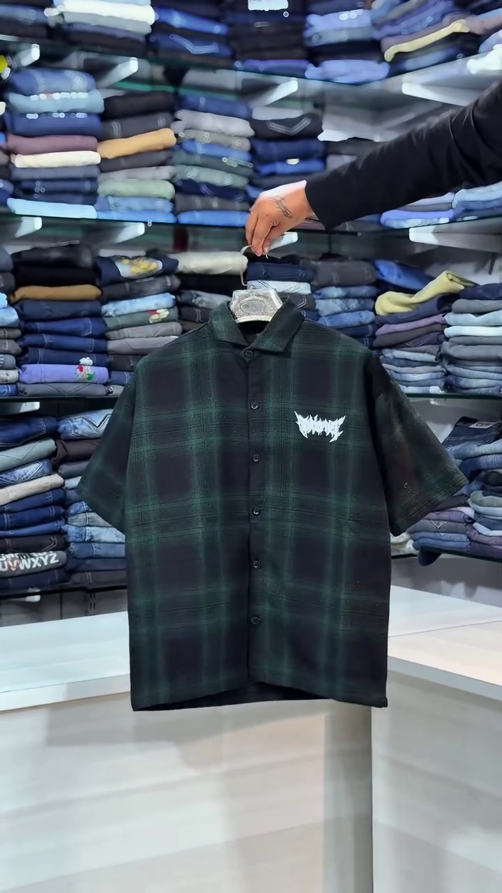 Men’s Premium Red & Black Oversized Plaid Checked Half-Sleeve Casual Shirt with Button-Down Front, Contrast Pocket Panels & Statement Graphic Detail ❤️🖤👕