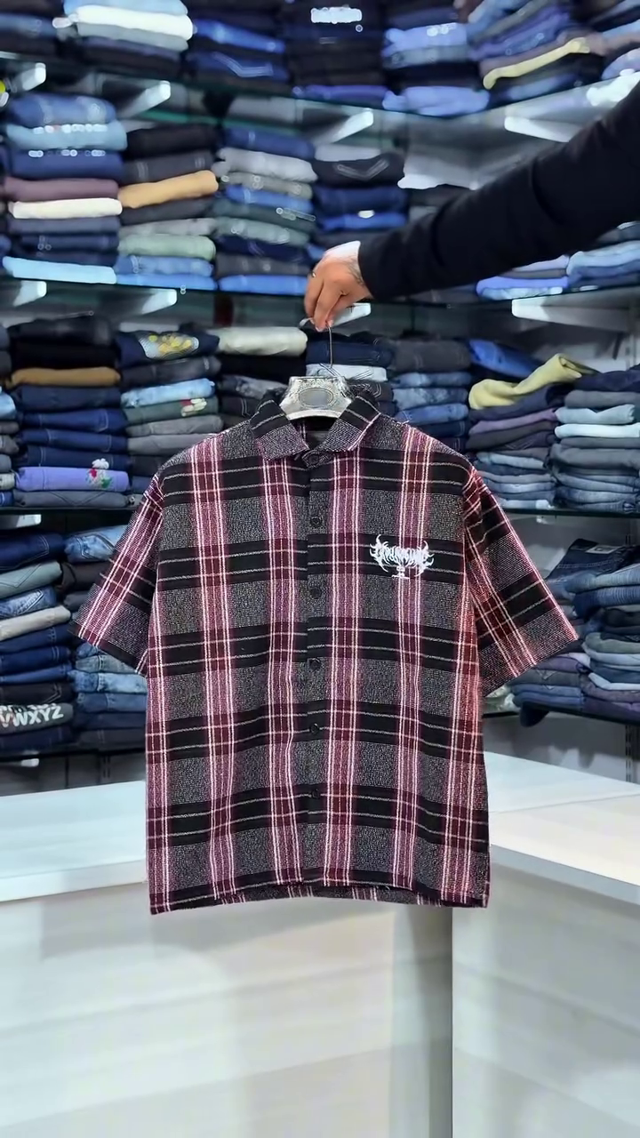Men’s Premium Red & Black Oversized Plaid Checked Half-Sleeve Casual Shirt with Button-Down Front, Contrast Pocket Panels & Statement Graphic Detail ❤️🖤👕