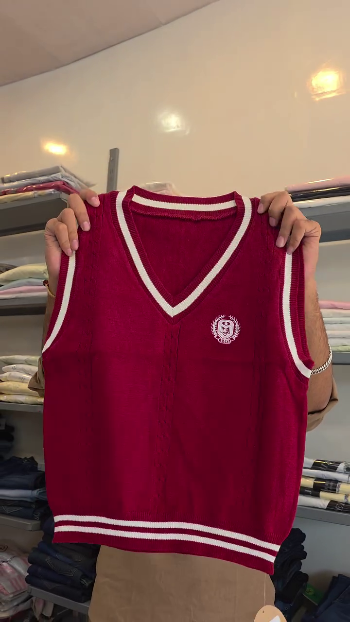 Premium Burgundy & White V-Neck Sleeveless Knitted Sweater Vest with Contrast Ribbed Borders, Classic Front Panel Detailing & Trendy Layering Design for Modern Casual Outfits 🍷🤍✨