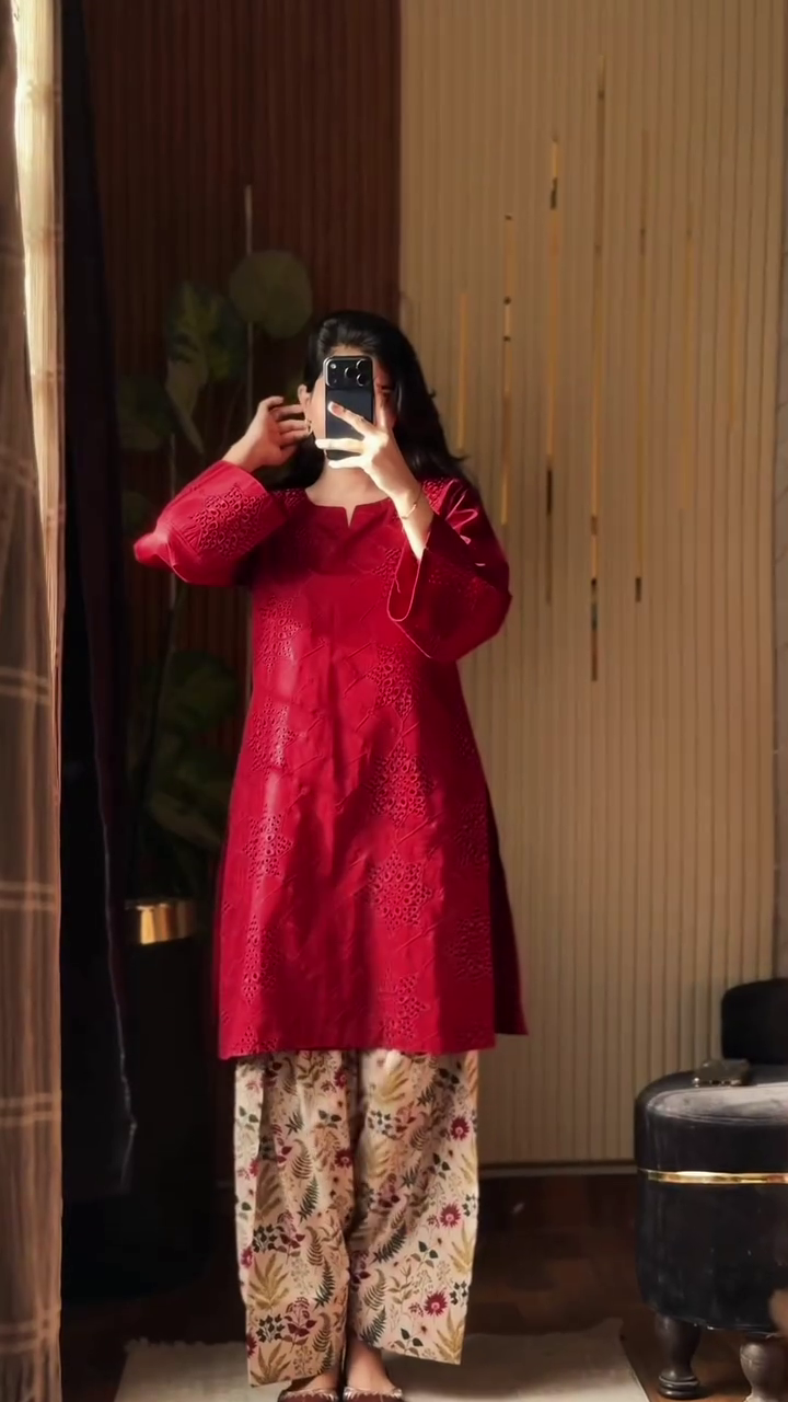 Elegant Bright Red Embroidered Women’s Ethnic Kurta with Intricate Tone-on-Tone Textured Floral Pattern, Comfortable Long Sleeves & Graceful Straight Silhouette for Festive and Traditional Wear ❤️👗✨