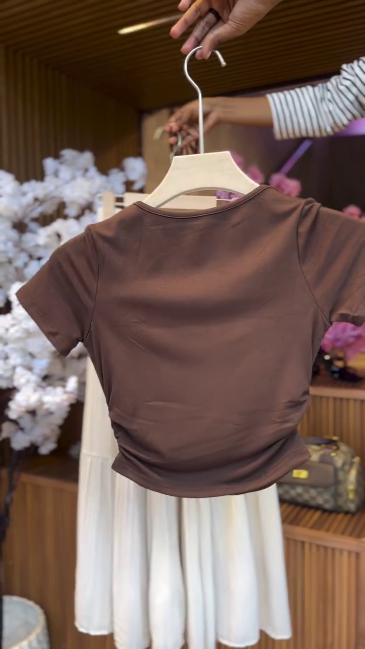Elegant Chocolate Brown Short-Sleeve V-Neck Crop Top Paired With Cream White Tiered Pleated Maxi Skirt 🤎🤍✨👗