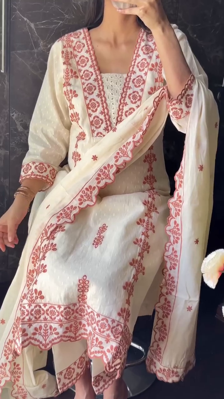 Elegant Ivory-White And Red Embroidered Traditional Salwar Suit Set With Matching Dupatta 🤍🔴✨