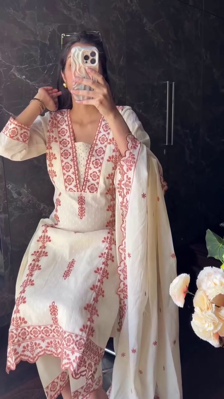 Elegant Ivory-White And Red Embroidered Traditional Salwar Suit Set With Matching Dupatta 🤍🔴✨