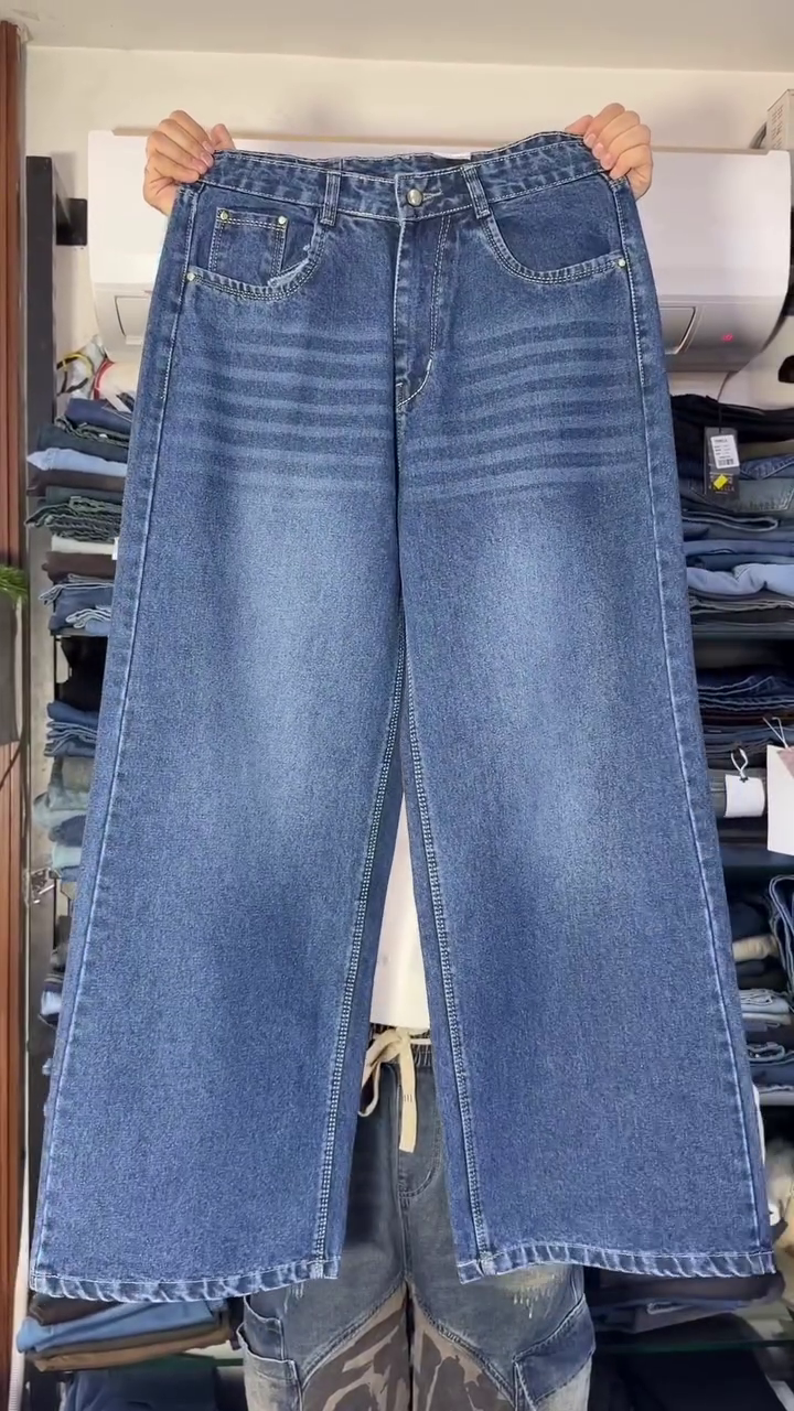 Black Wide-Leg Denim Jeans With Heavy Acid-Wash Fade And Distressed Detailing 👖✨