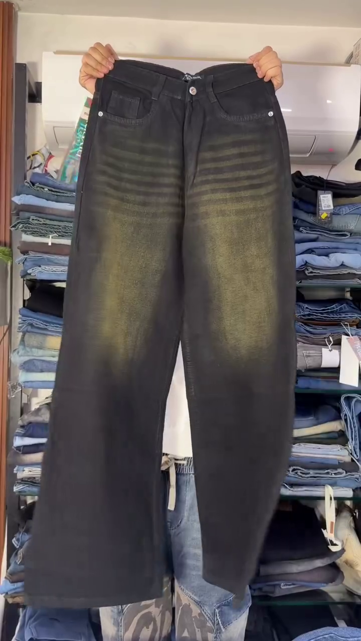 Black Wide-Leg Denim Jeans With Heavy Acid-Wash Fade And Distressed Detailing 👖✨