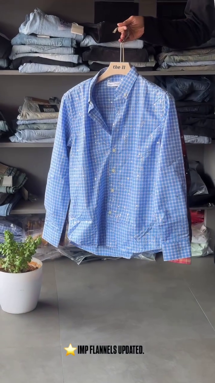 Red Flannel Long-Sleeve Button-Down Shirt With Metallic Star Print Patterns ❤️✨👕