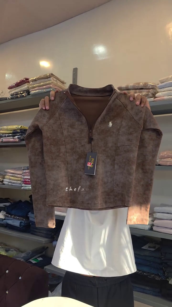 Brown Quarter-Zip Pullover Sweatshirt Paired With Beige Cargo Trousers 🤎👕👖