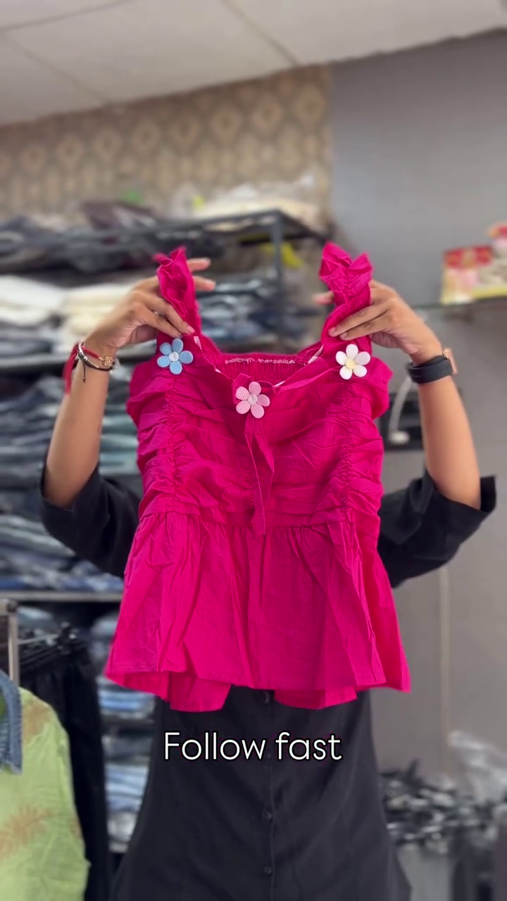 Vibrant Hot-Pink Ruffled Peplum Top Paired With Dark-Wash Denim Jeans 🩷🖤👖
