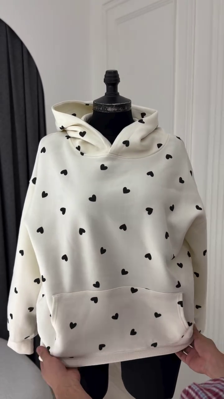 Light-Blue Hooded Sweatshirt With All-Over Black Heart Print Pattern 🩵🖤🧥