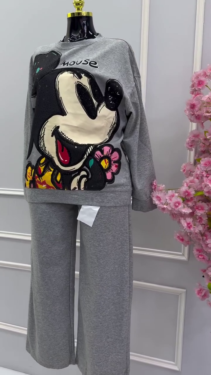 Grey Mickey Mouse Graphic Sweatshirt And Wide-Leg Sweatpants Co-Ord Set 🐭🩶