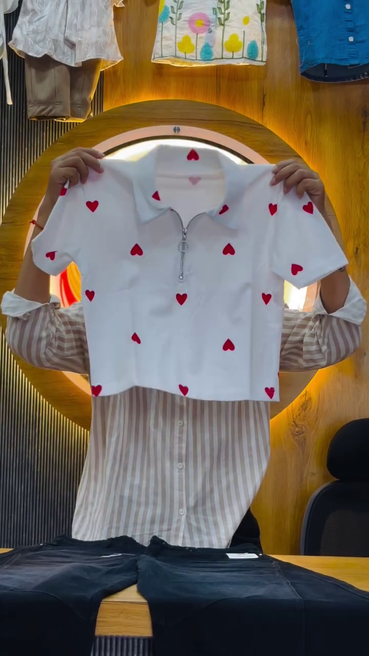 ❤️ Playful White Heart-Emprinted Polo Crop Top with Casual Black Pants✨